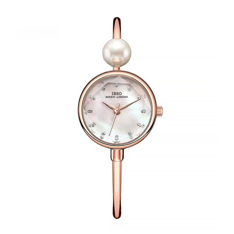 Orologio da donna con bracciale e superficie a conchiglia e perla