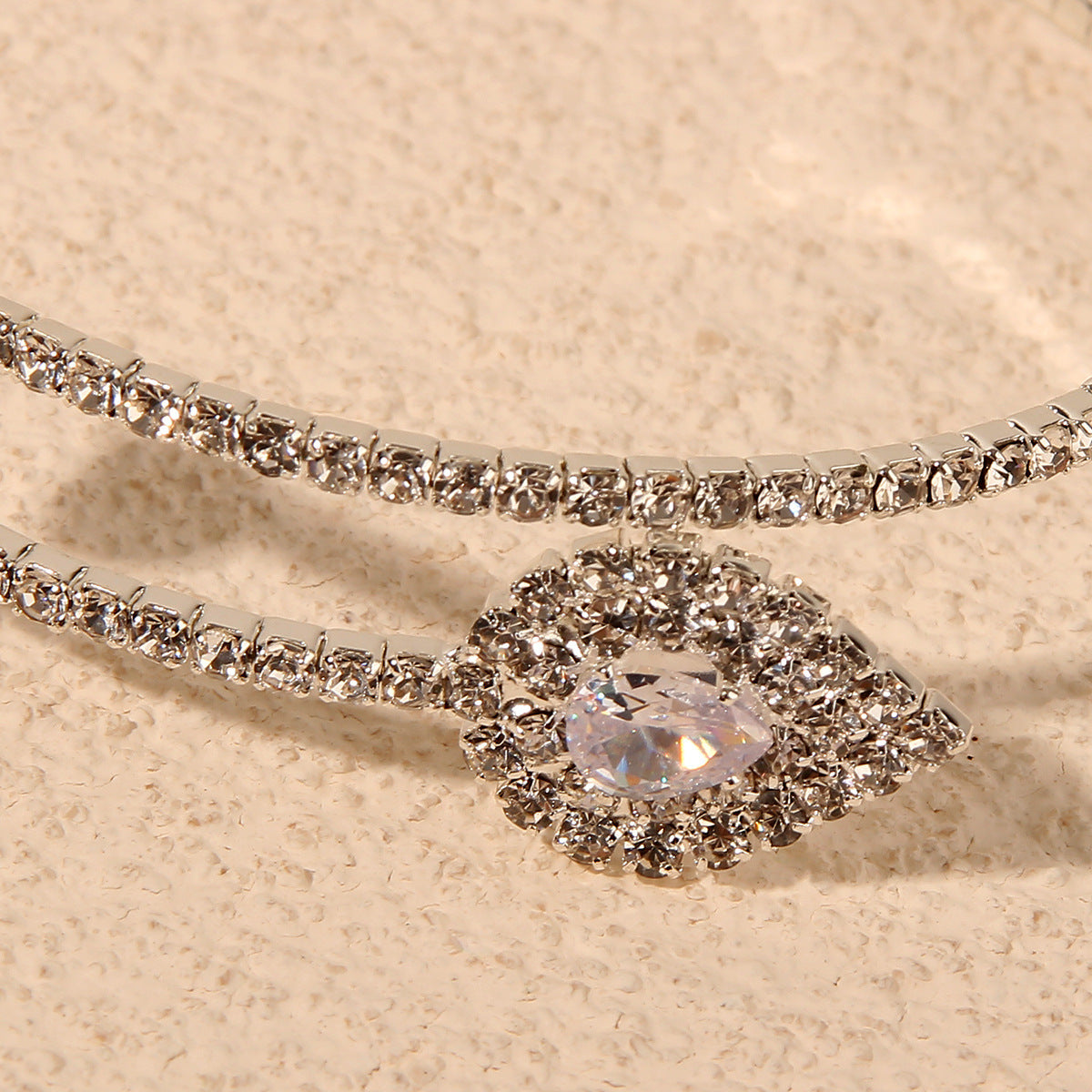 Braccialetto di diamanti con goccia d'acqua sexy e alla moda