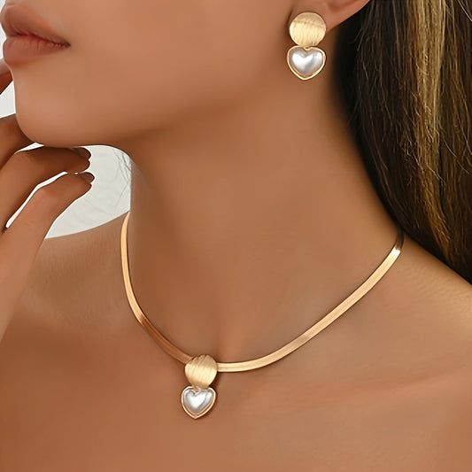 Tre modelli geometrici spazzolati con clavicola, eleganti, versatili e alla moda...