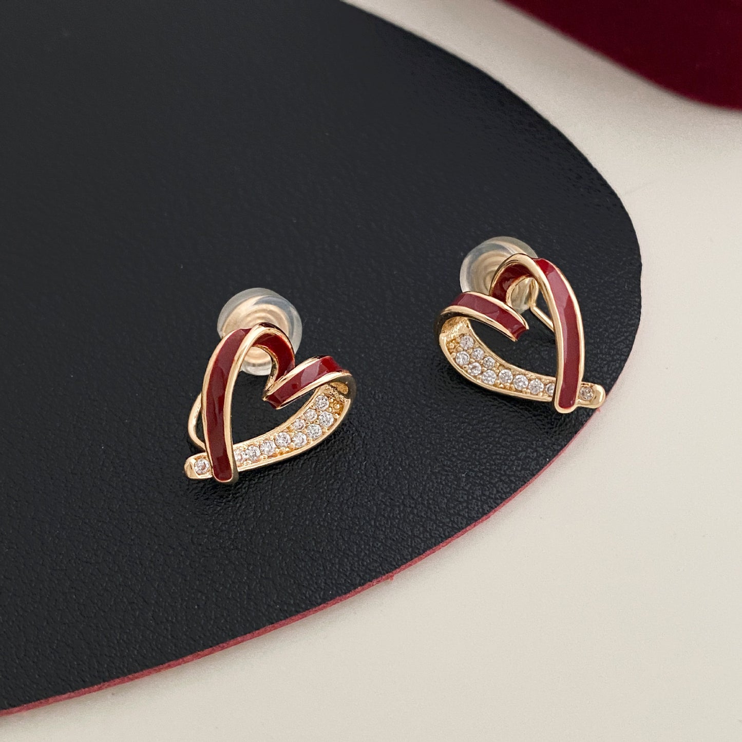 Orecchini versatili di lusso leggeri asimmetrici con micro-zirconi alla moda