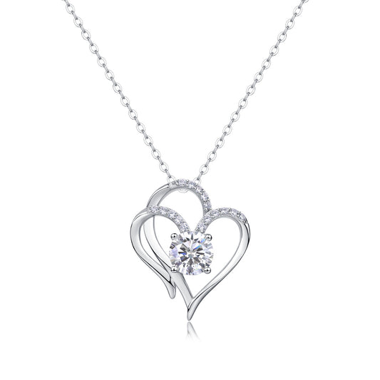 Cuore a cuore - Un ciondolo con diamanti alla moda e lussuoso...