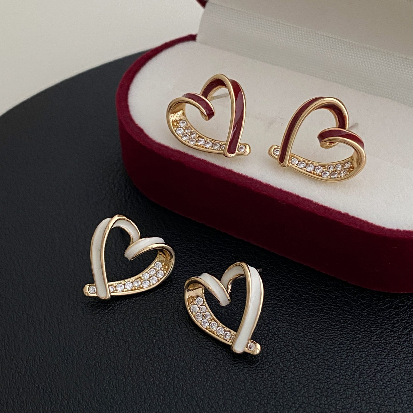 Orecchini versatili di lusso leggeri asimmetrici con micro-zirconi alla moda