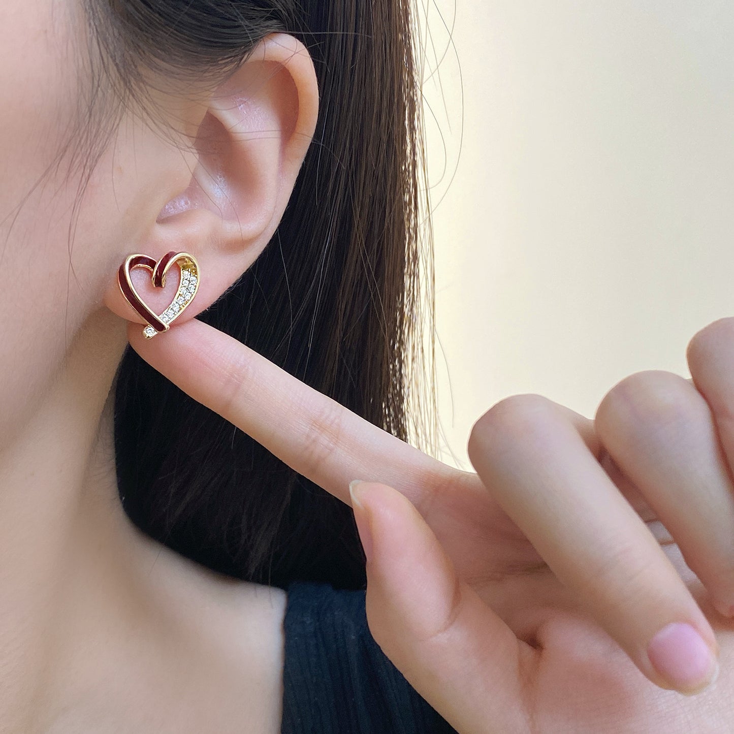 Orecchini versatili di lusso leggeri asimmetrici con micro-zirconi alla moda